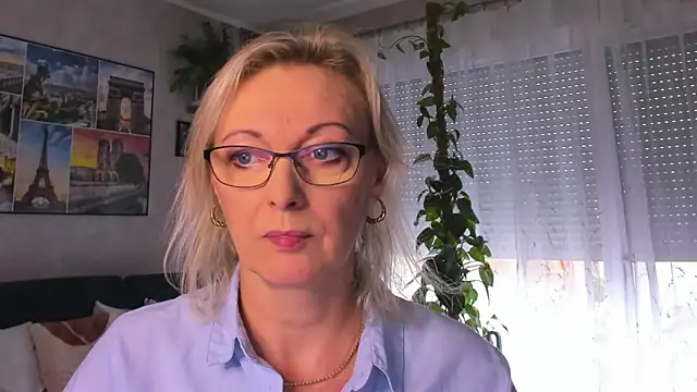 vanessa chat online show from 18, 9, 2025