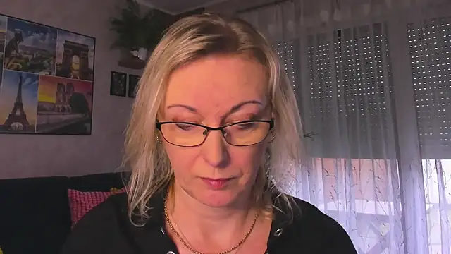 vanessa chat online show from 24, 2, 2026