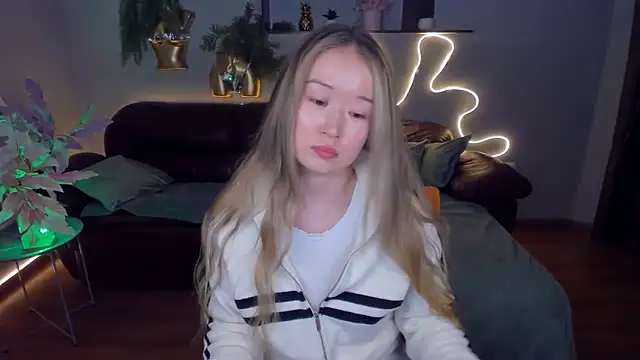 PollyOcean online show from 5, 3, 2025