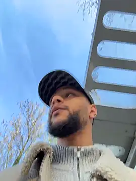 Lionayowe online show from 15, 4, 2026