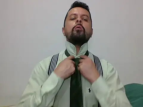 Snapshot of TRIISTAN_KING10 chatting on 21, 11, 2025 TRIISTAN KING10 online show from 21, 11, 2025