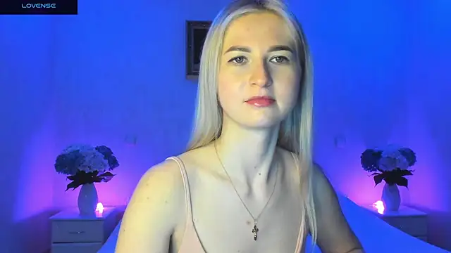 Snapshot of AnnaCarrera chatting on 24, 12, 2024 AnnaCarrera online show from 24, 12, 2024