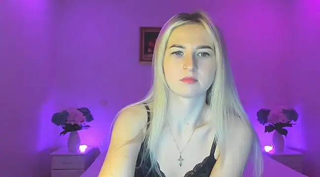 Snapshot of AnnaCarrera chatting on 18, 2, 2025 AnnaCarrera online show from 18, 2, 2025