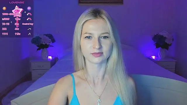 Snapshot of AnnaCarrera chatting on 17, 11, 2025 AnnaCarrera online show from 17, 11, 2025