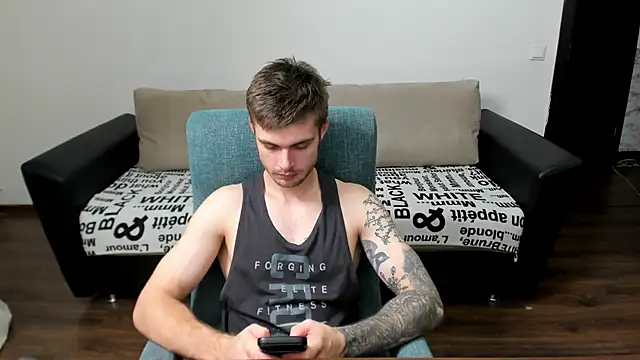 Snapshot of maks_wolfis chatting on 19, 12, 2024 maks wolfis online show from 19, 12, 2024