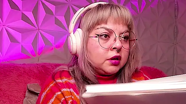 Satyn doll online show from 5, 12, 2025