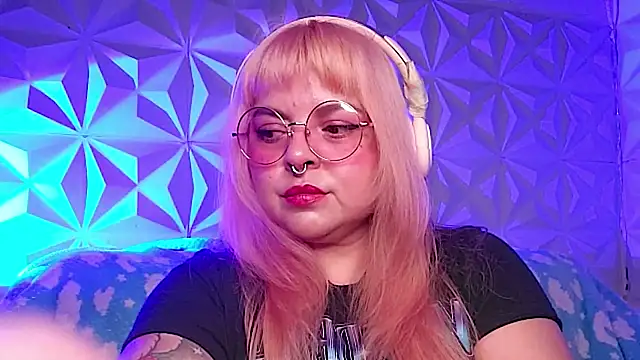 Satyn doll online show from 28, 3, 2026