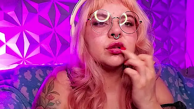 Satyn doll online show from 4, 4, 2026