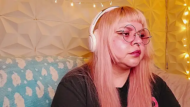 Satyn doll online show from 19, 5, 2026