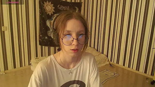  Hanna Moon  online show from 1, 10, 2025