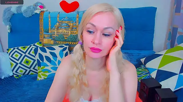 EllenMoore online show from 7, 2, 2025