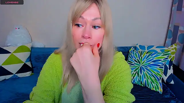 EllenMoore online show from 5, 4, 2026