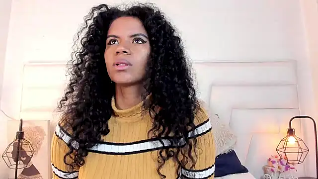 Ellie Alves online show from 18, 12, 2024