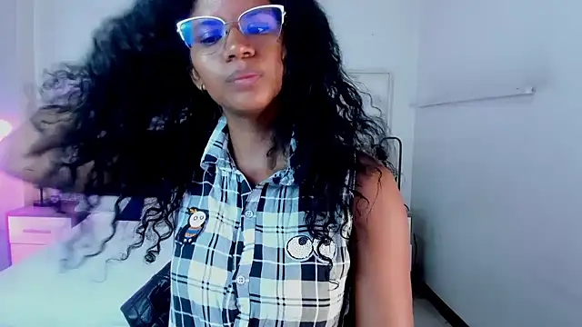 Ellie Alves online show from 31, 1, 2025