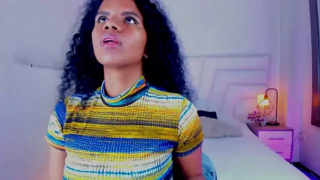 Ellie Alves online show from 13, 2, 2025