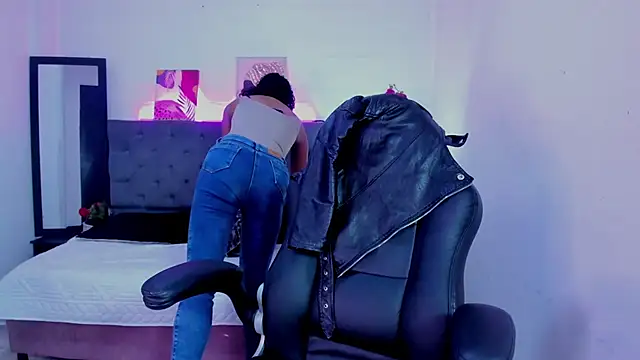 Ellie Alves online show from 14, 12, 2025