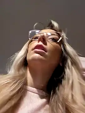 LilyOrion online show from 14, 1, 2025