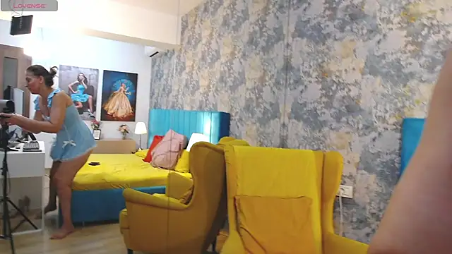 LisaCroft online show from 15, 9, 2025