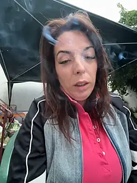 Almmaxxxx online show from 20, 9, 2025