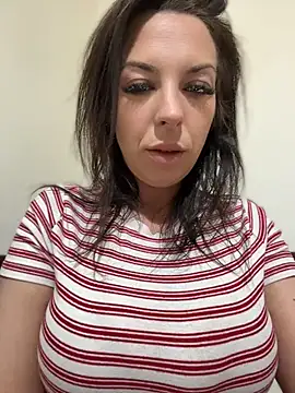 Snapshot of Almmaxxxx chatting on 18, 5, 2026 Almmaxxxx online show from 18, 5, 2026