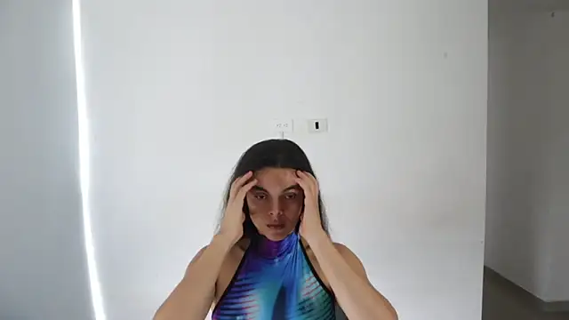 Snapshot of _Vahos_ chatting on 6, 2, 2025 Vahos online show from 6, 2, 2025