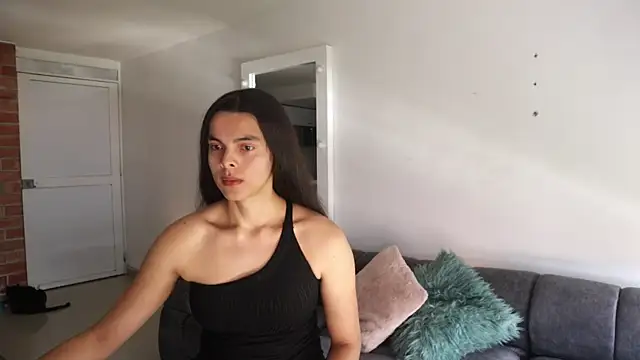 Snapshot of _Vahos_ chatting on 11, 9, 2025 Vahos online show from 11, 9, 2025