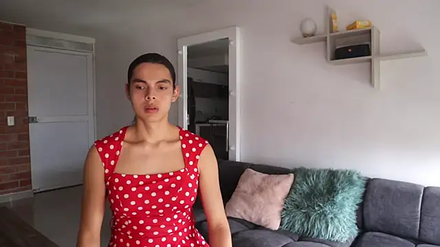 Snapshot of _Vahos_ chatting on 8, 10, 2025 Vahos online show from 8, 10, 2025