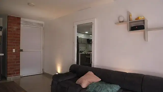 Snapshot of _Vahos_ chatting on 10, 10, 2025 Vahos online show from 10, 10, 2025