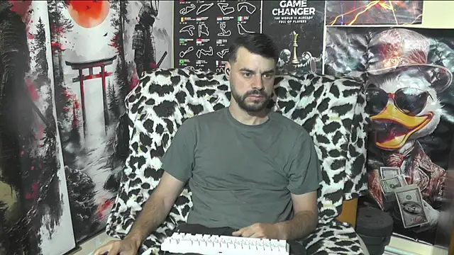 Snapshot of 00george chatting on 16, 4, 2026 00george online show from 16, 4, 2026