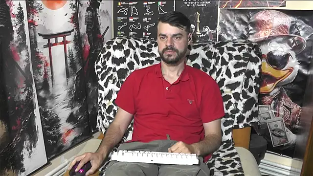 Snapshot of 00george chatting on 22, 4, 2026 00george online show from 22, 4, 2026
