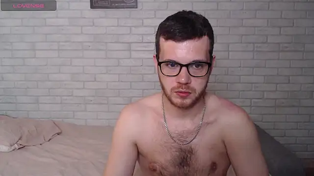 Alexxx horny online show from 17, 7, 2026