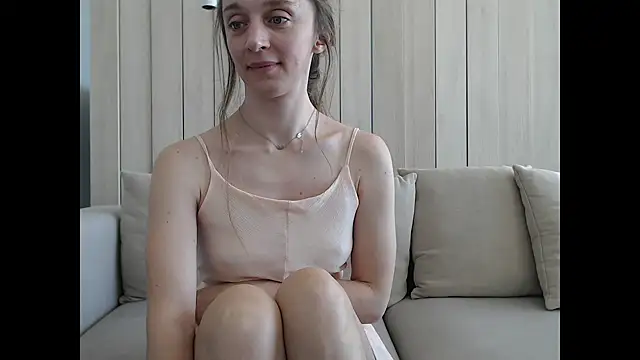 Snapshot of ShySchoolGirl chatting on 20, 3, 2025 ShySchoolGirl online show from 20, 3, 2025