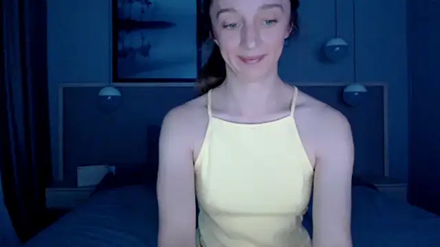 Snapshot of ShySchoolGirl chatting on 14, 9, 2025 ShySchoolGirl online show from 14, 9, 2025