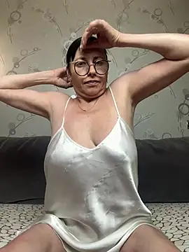 Amberhotqueen online show from 21, 7, 2026