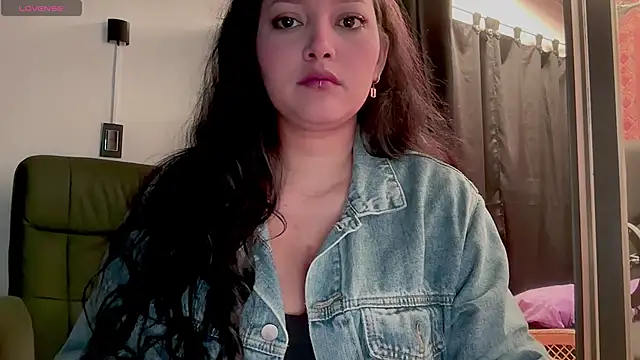 MarcellaGriffin online show from 8, 6, 2026