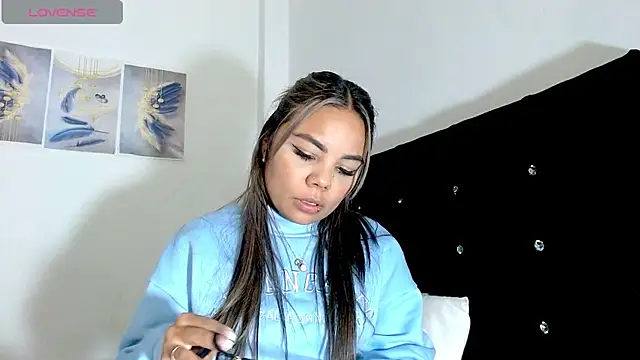 Kylie loveee online show from 12, 3, 2026