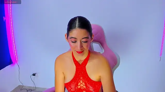 Snapshot of MeganWhite3 chatting on 3, 3, 2025 MeganWhite3 online show from 3, 3, 2025