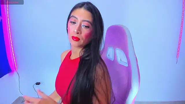 Snapshot of MeganWhite3 chatting on 5, 3, 2025 MeganWhite3 online show from 5, 3, 2025