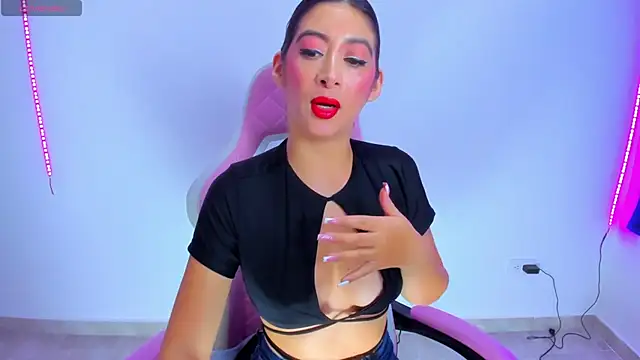 Snapshot of MeganWhite3 chatting on 21, 3, 2025 MeganWhite3 online show from 21, 3, 2025