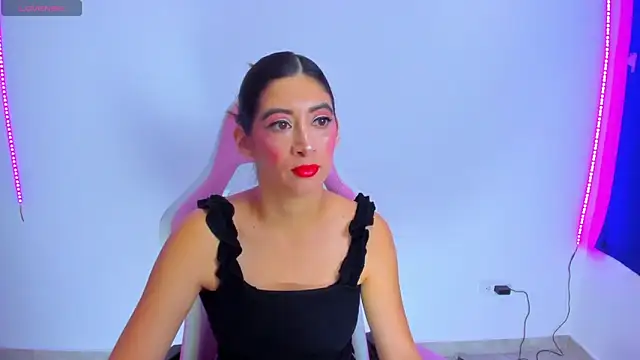 Snapshot of MeganWhite3 chatting on 22, 3, 2025 MeganWhite3 online show from 22, 3, 2025