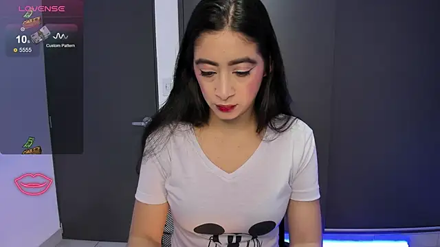 Snapshot of MeganWhite3 chatting on 25, 9, 2025 MeganWhite3 online show from 25, 9, 2025