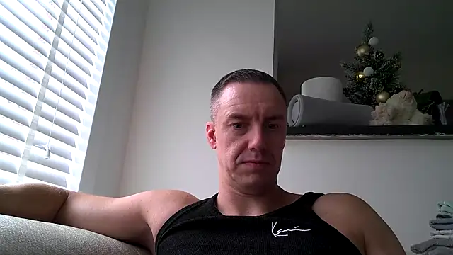 Snapshot of ploki2180 chatting on 11, 1, 2026 ploki2180 online show from 11, 1, 2026