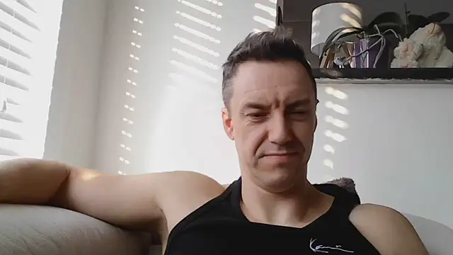 Snapshot of ploki2180 chatting on 21, 3, 2026 ploki2180 online show from 21, 3, 2026