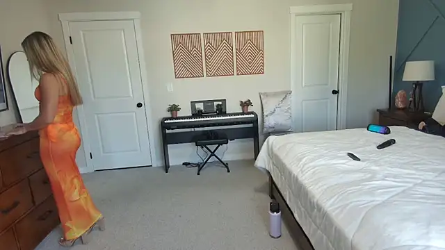 xxyourgirlblair online show from 17, 9, 2025