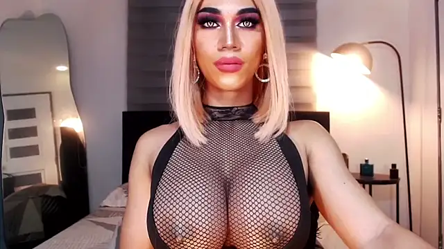 MassiveCockxMistress online show from 17, 1, 2025