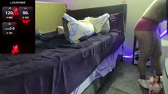 Blondiewithanass online show from 27, 4, 2026