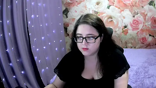 Snapshot of OverseerX chatting on 10, 9, 2025 OverseerX online show from 10, 9, 2025