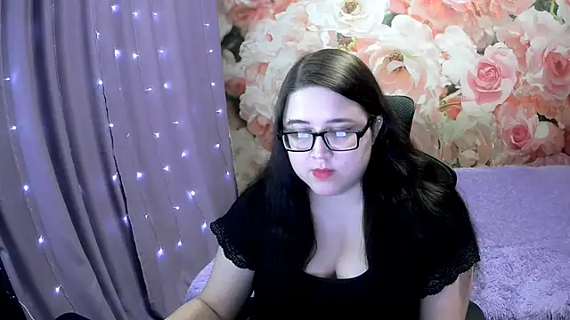 Snapshot of OverseerX chatting on 9, 10, 2025 OverseerX online show from 9, 10, 2025