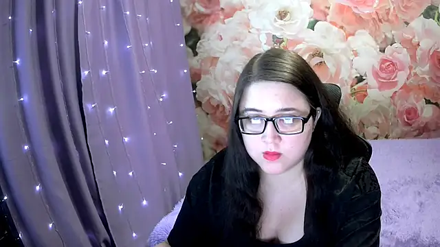 Snapshot of OverseerX chatting on 21, 10, 2025 OverseerX online show from 21, 10, 2025