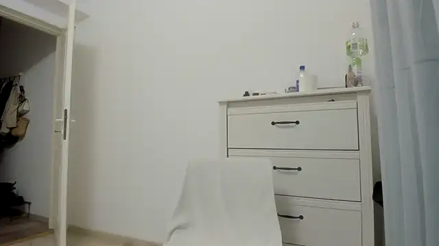 woolfiie online show from 14, 2, 2025